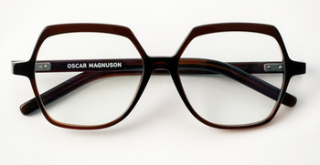 Damskie okulary korekcyjne Oscar Magnuson - Lili OM1 - 900 Dark brown